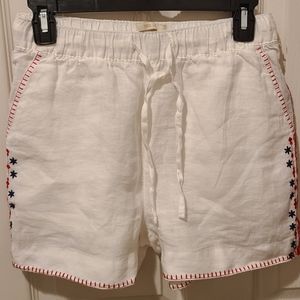 CYNTHIA ROWLEY 100% LINEN WHITE FLOWER EMBROIDERY SIDES SMALL NEW WITHOUT TAGS